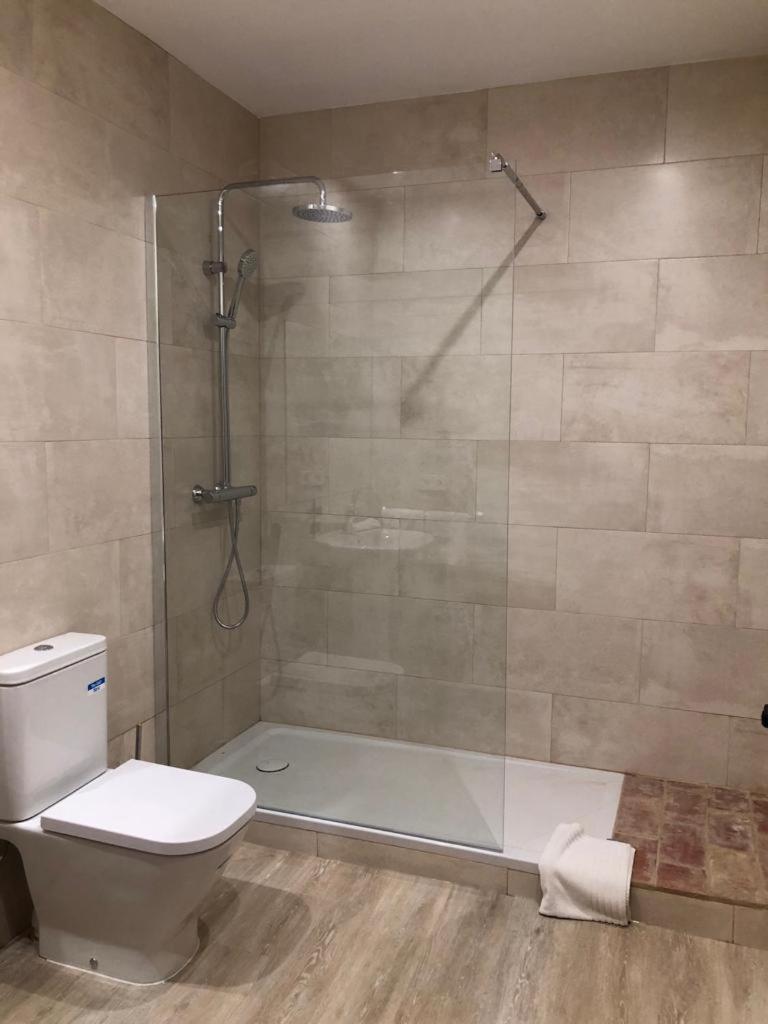 Hostal De Bianya La Vall de Bianya Buitenkant foto