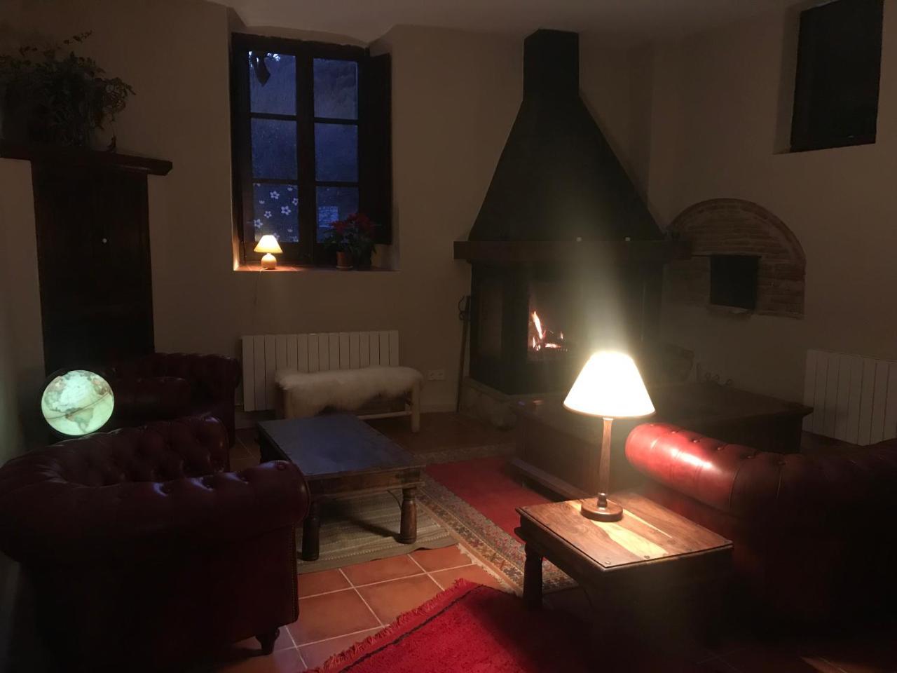 Hostal De Bianya La Vall de Bianya Buitenkant foto